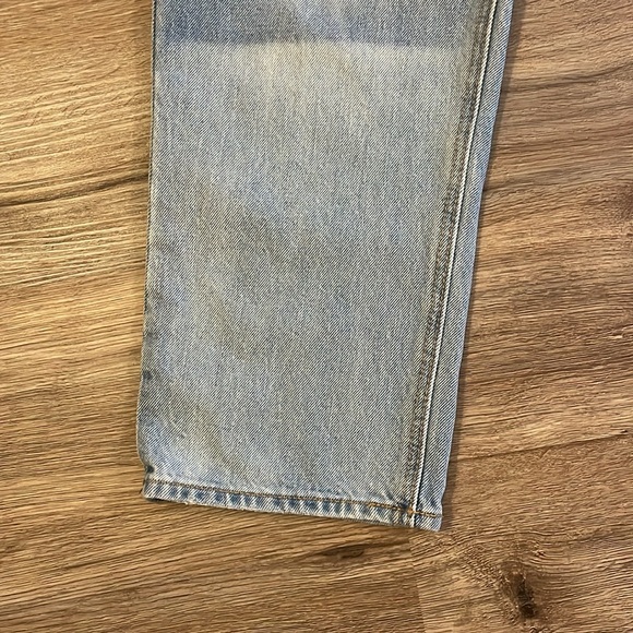 NWOT Old Navy High Waisted Slouchy Straight Distressed Denim Jeans - Picture 3 of 9